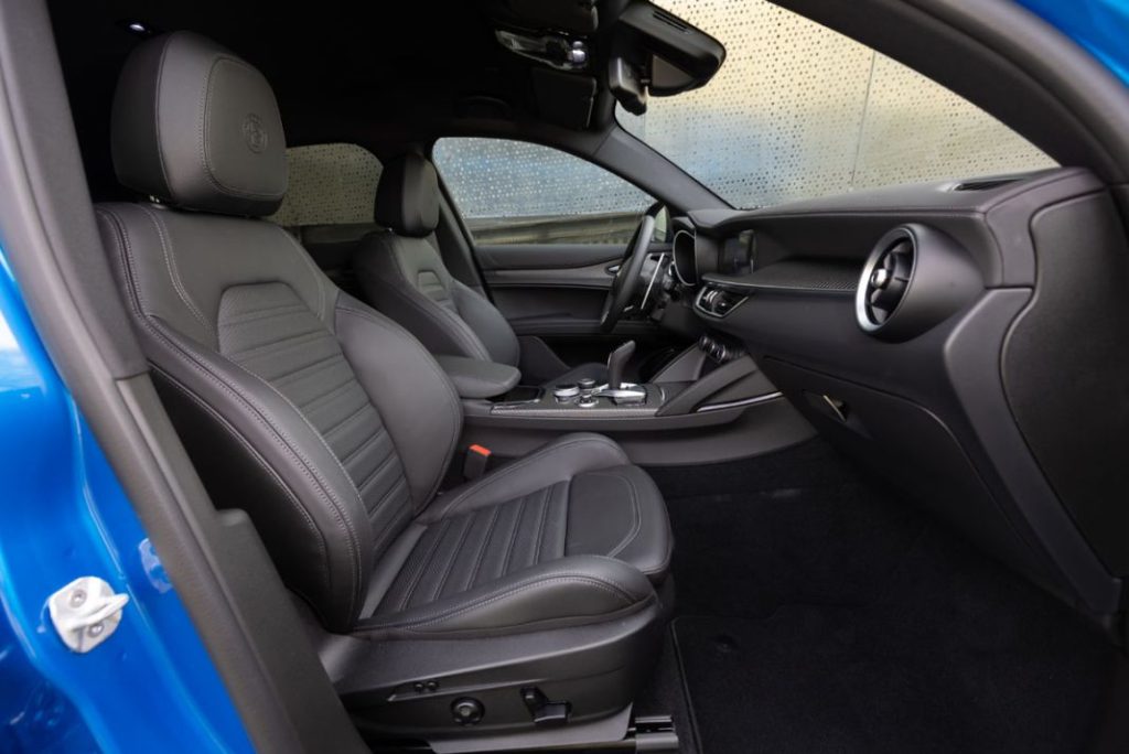 Probamos el Alfa Stelvio 2.2 diésel: con el aire de la vieja escuela 4 Motor16 ALFA ROMEO STELVIO 2 1 Motor16