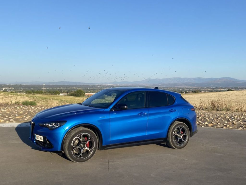 Probamos el Alfa Stelvio 2.2 diésel: con el aire de la vieja escuela 15 Motor16 ALFA ROMEO STELVIO 4 Motor16