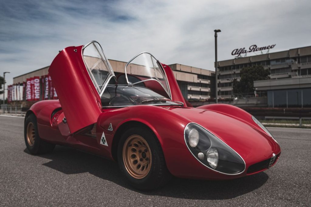 Alfa Romeo 33 Stradale 1967 (1)