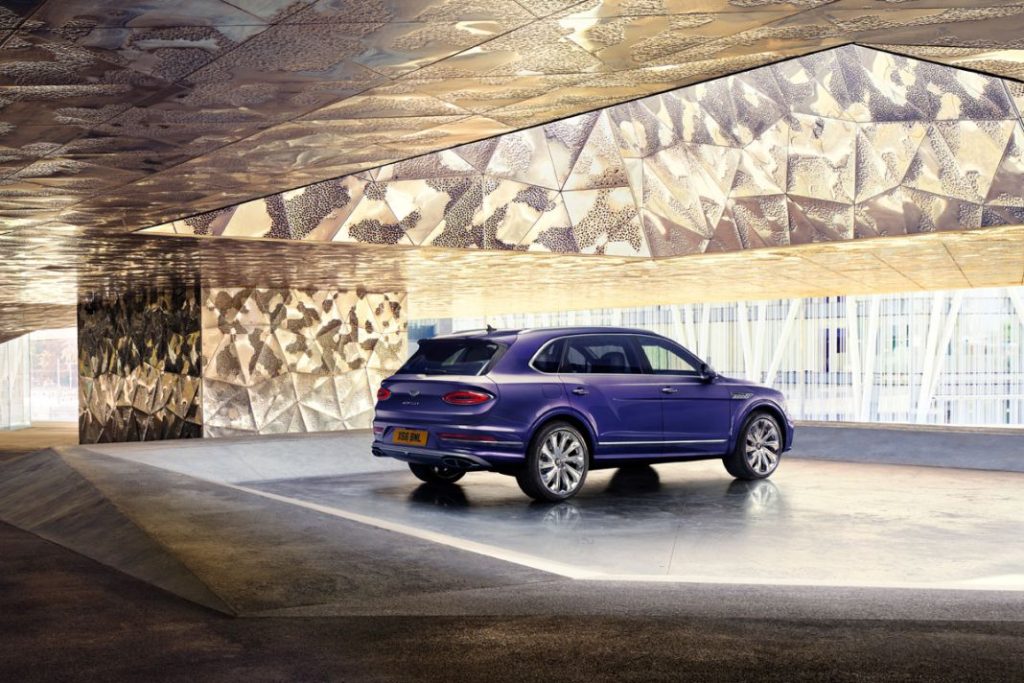 Bentley Bentayga Extended Wheelbase Mulliner: ¿Se puede pedir más? 10 Motor16 BENTLEY BENTAYGA EWB MULLINER 7 Motor16