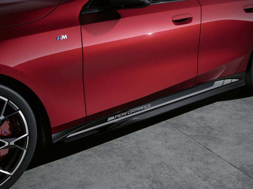 Ya es posible personalizar los nuevos BMW Serie 5 e i5 con los accesorios BMW M Performance 16 Motor16 BMW Serie 5 M Performance Parts 11 Motor16