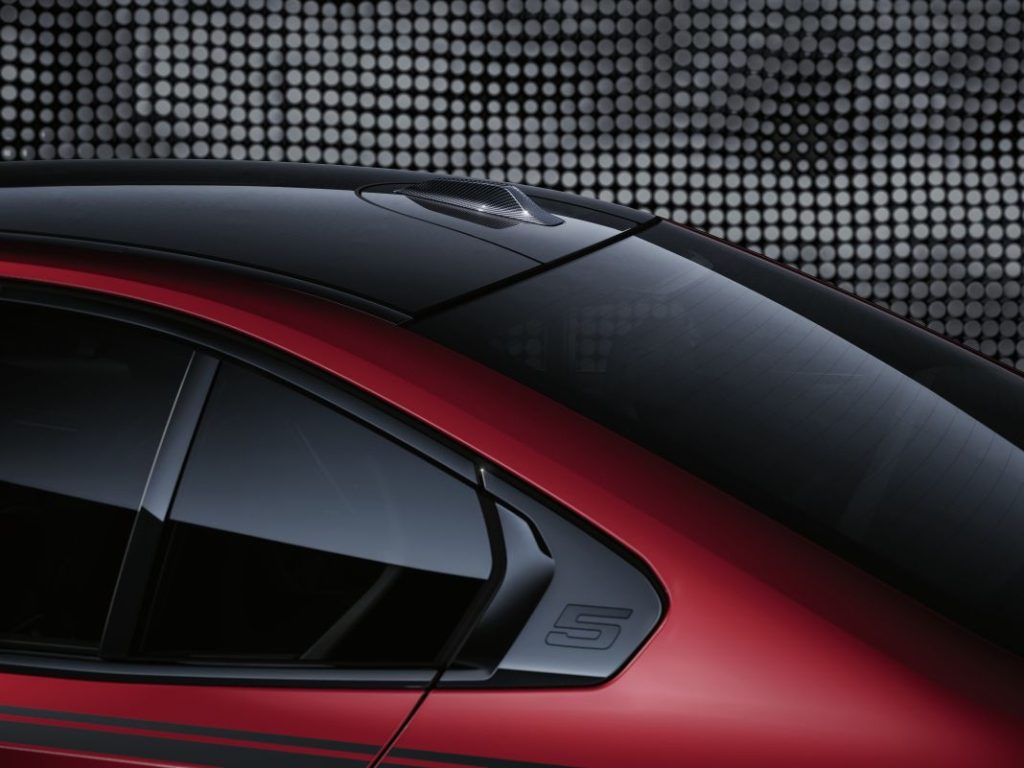 Ya es posible personalizar los nuevos BMW Serie 5 e i5 con los accesorios BMW M Performance 15 Motor16 BMW Serie 5 M Performance Parts 12 Motor16