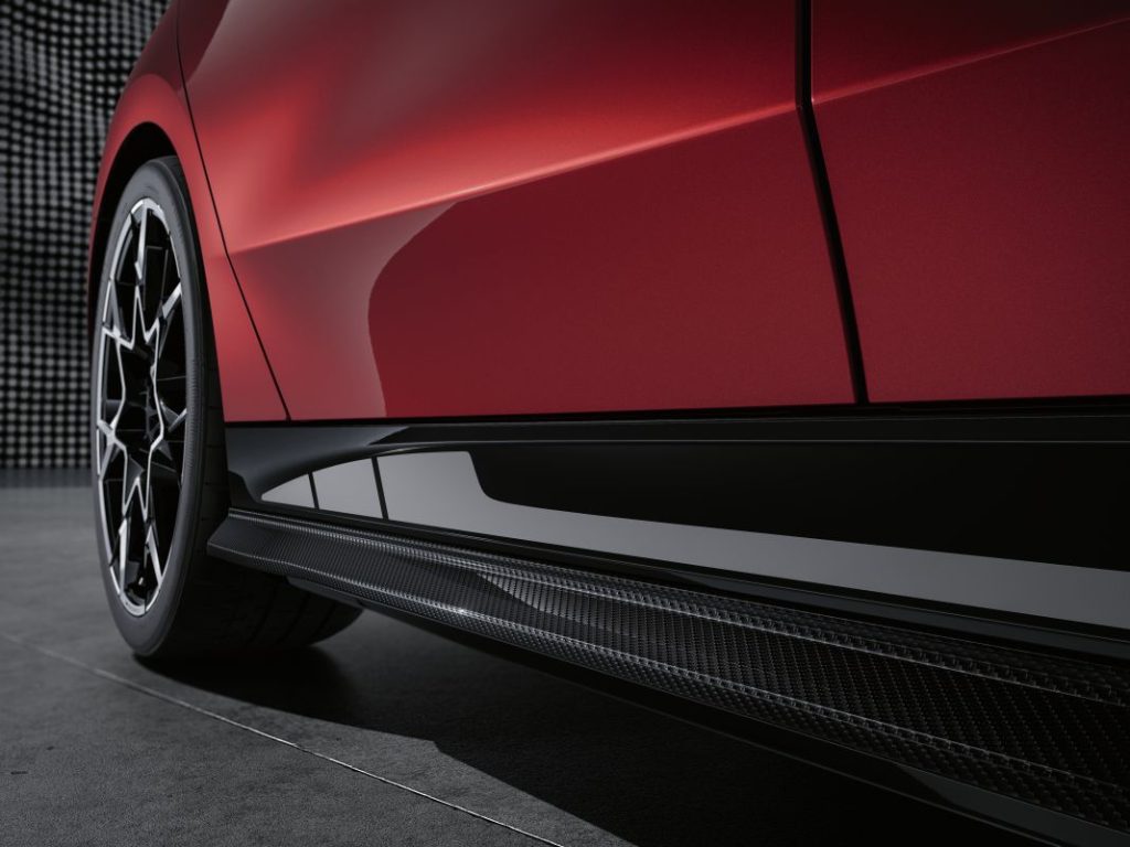 Ya es posible personalizar los nuevos BMW Serie 5 e i5 con los accesorios BMW M Performance 17 Motor16 BMW Serie 5 M Performance Parts 17 Motor16
