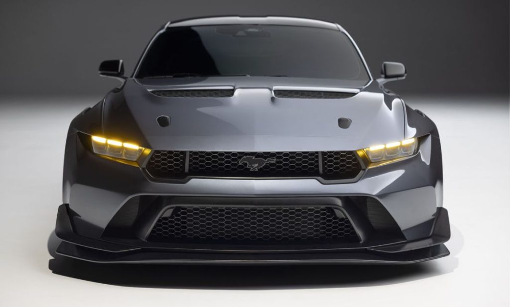 Ford Mustang GTD, el coche con el que quieren 'hacer sudar' a Porsche, Aston Martin o Mercedes 13 Motor16 FORD MUSTANG GTD 10 Motor16