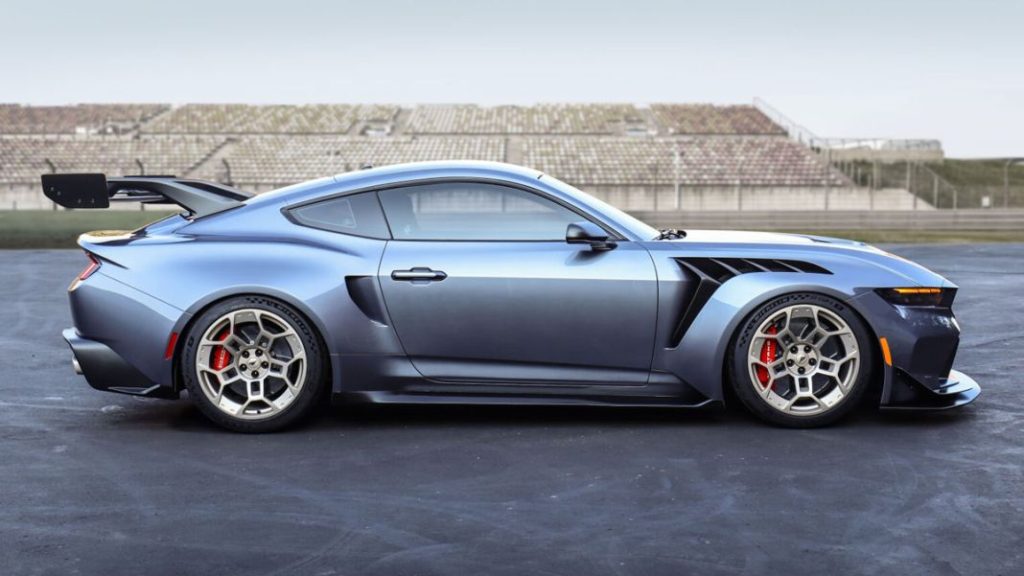 Ford Mustang GTD, el coche con el que quieren 'hacer sudar' a Porsche, Aston Martin o Mercedes 15 Motor16 FORD MUSTANG GTD 12 Motor16