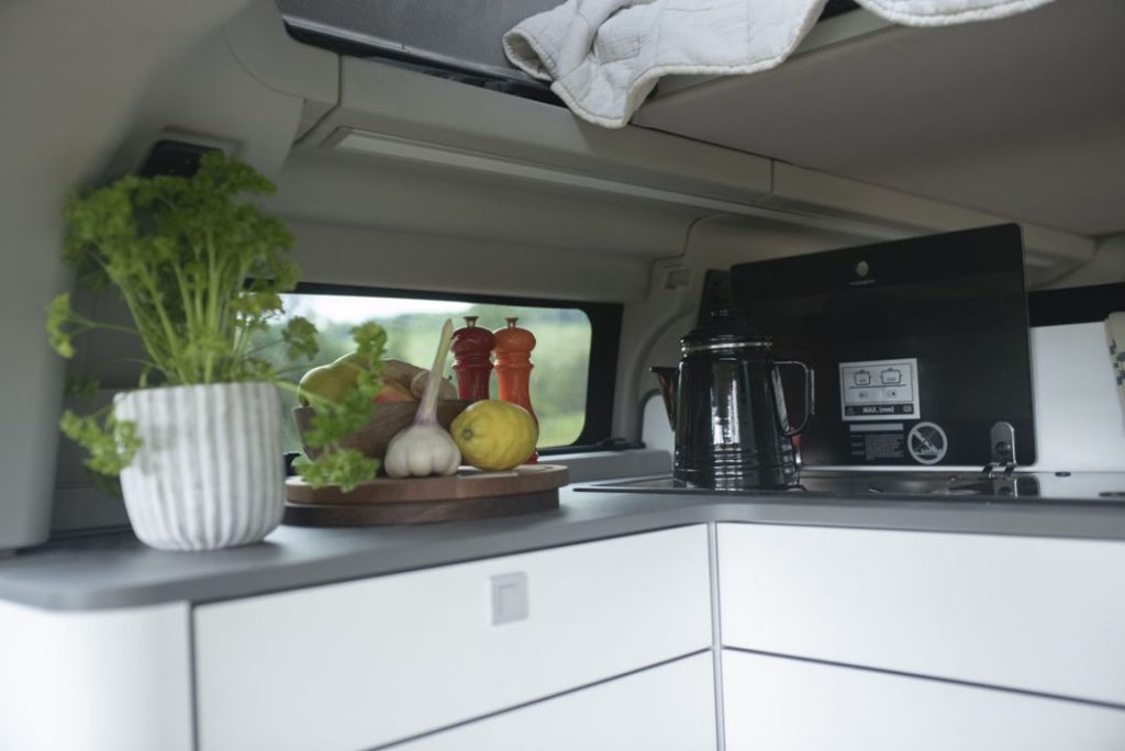FORD TRANSIT CUSTOM NUGGET 9 Motor16