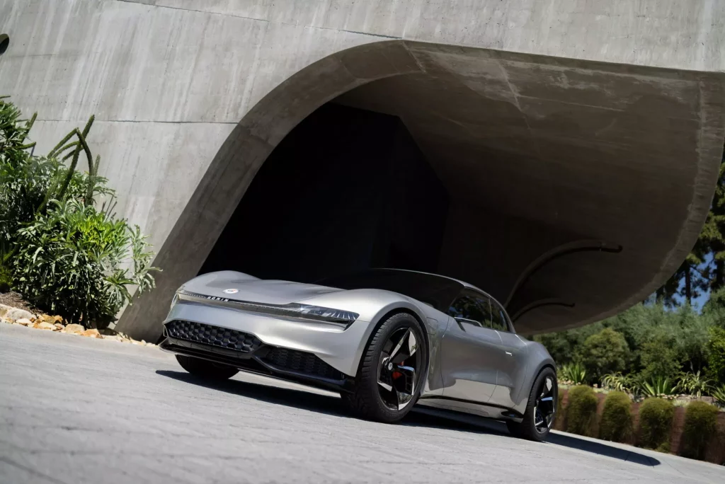 Fisker Ronin EV: el Tesla Roadster -aunque aún no está en el mercado- ya tiene rival 3 Motor16 Fisker Ronin 1 1 2048x1367 1 Motor16