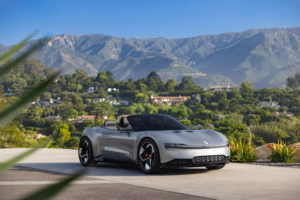 Fisker Ronin EV: el Tesla Roadster -aunque aún no está en el mercado- ya tiene rival 12 Motor16 Fisker Ronin 10 2048x1366 1 Motor16