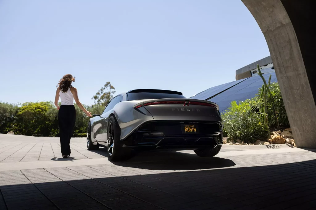 Fisker Ronin EV: el Tesla Roadster -aunque aún no está en el mercado- ya tiene rival 5 Motor16 Fisker Ronin 3 1 2048x1366 1 Motor16