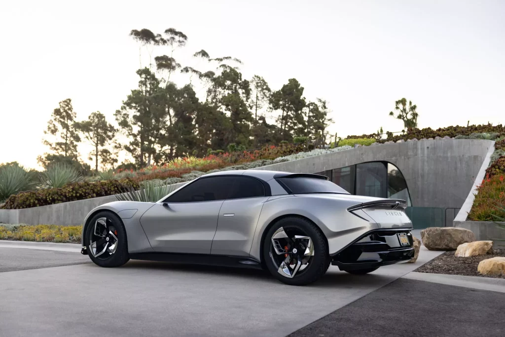 Fisker Ronin EV: el Tesla Roadster -aunque aún no está en el mercado- ya tiene rival 8 Motor16 Fisker Ronin 6 2048x1366 1 Motor16