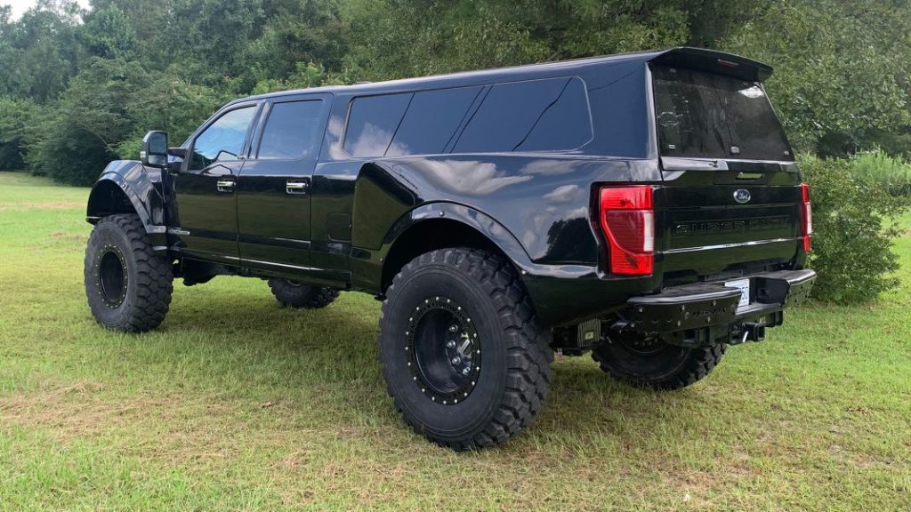Ford F 250 10 plazas 3 Motor16