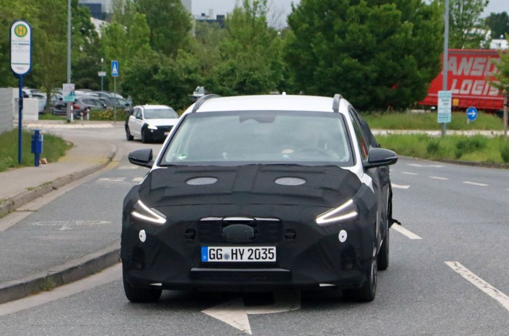 Este es el Hyundai i30 familiar, que será renovado en 2024 4 Motor16 Hyundai i30 Wagon facelift 1 Motor16