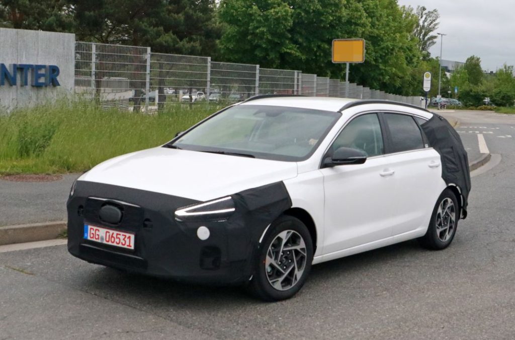 Este es el Hyundai i30 familiar, que será renovado en 2024 14 Motor16 Hyundai i30 Wagon facelift 13 Motor16