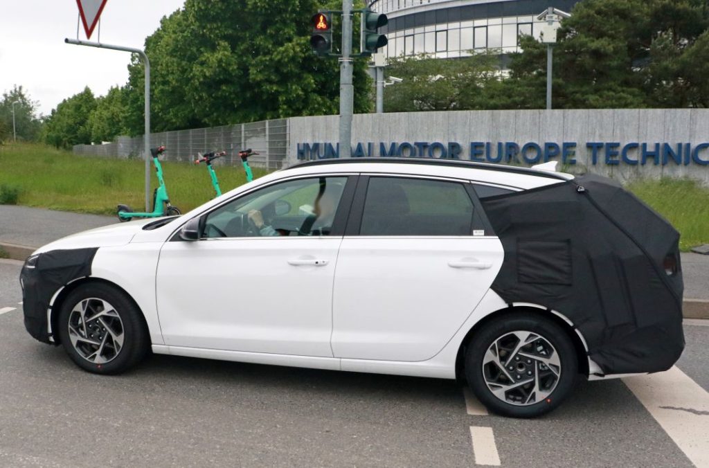 Este es el Hyundai i30 familiar, que será renovado en 2024 16 Motor16 Hyundai i30 CW
