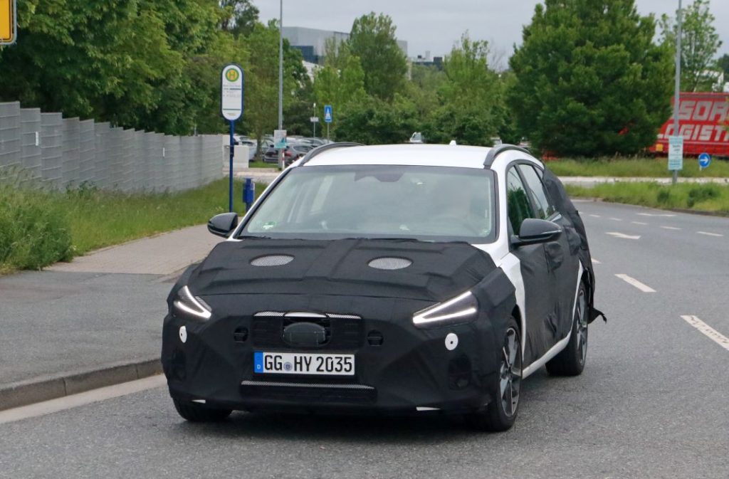 Este es el Hyundai i30 familiar, que será renovado en 2024 5 Motor16 Hyundai i30 Wagon facelift 2 Motor16