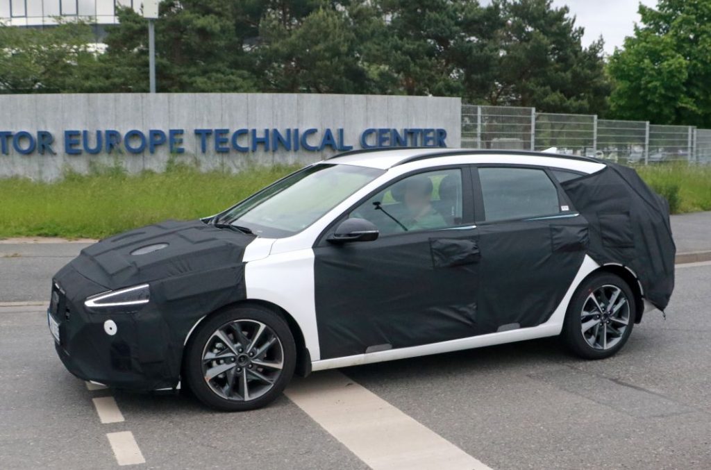 Este es el Hyundai i30 familiar, que será renovado en 2024 3 Motor16 Hyundai i30 CW