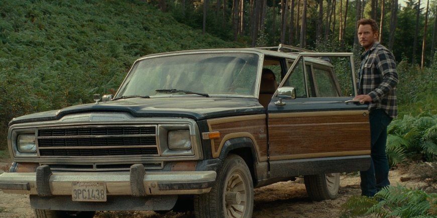 Jeep Grand Wagoneer Jurassic World Motor16