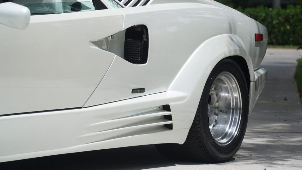 Conviértete en “el lobo de Wall Street” con este Lamborghini Countach 25th Anniversary 23 Motor16 Lamborghini Countach 25th Anniversary 17 Motor16