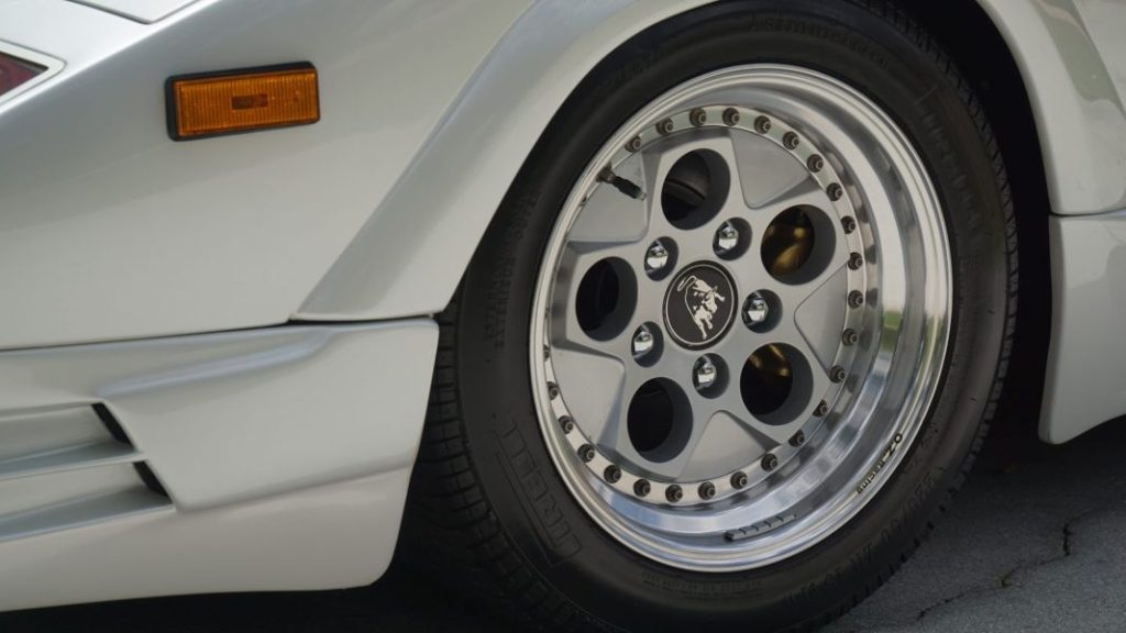 Conviértete en “el lobo de Wall Street” con este Lamborghini Countach 25th Anniversary 9 Motor16 Lamborghini Countach 25th Anniversary 33 Motor16