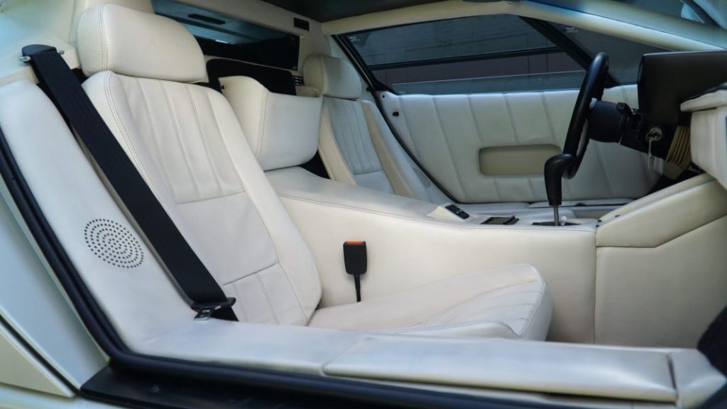 Conviértete en “el lobo de Wall Street” con este Lamborghini Countach 25th Anniversary 43 Motor16 Lamborghini Countach 25th Anniversary 4 Motor16