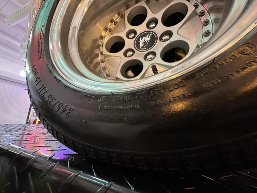 Conviértete en “el lobo de Wall Street” con este Lamborghini Countach 25th Anniversary 36 Motor16 Lamborghini Countach 25th Anniversary 8 Motor16