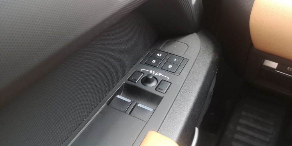 Prueba del Land Rover Defender 90 V8. Una bestia anda suelta 18 Motor16 Land Rover Defender 90 V8 18 Motor16