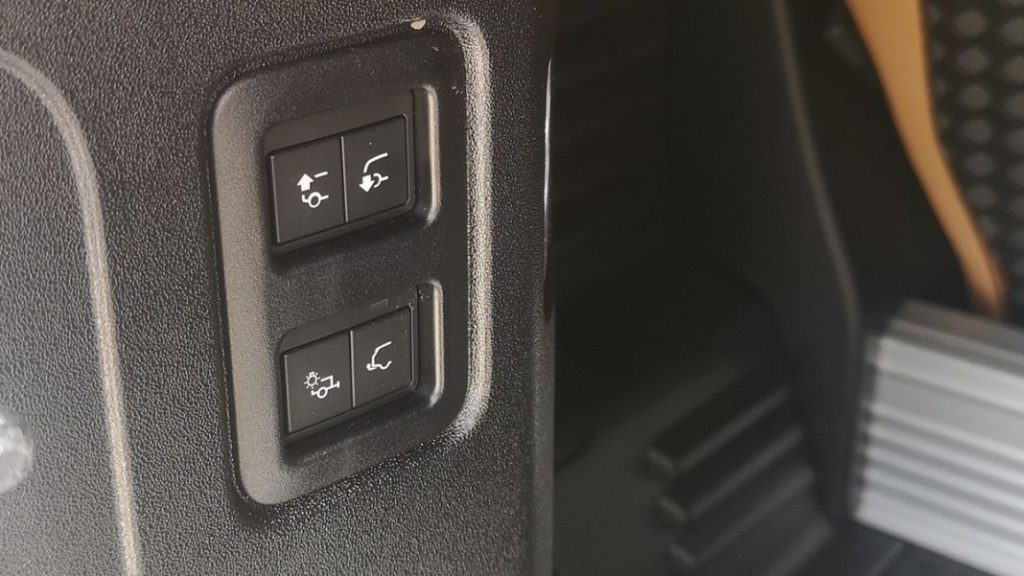 Prueba del Land Rover Defender 90 V8. Una bestia anda suelta 26 Motor16 Land Rover Defender 90 V8 29 Motor16