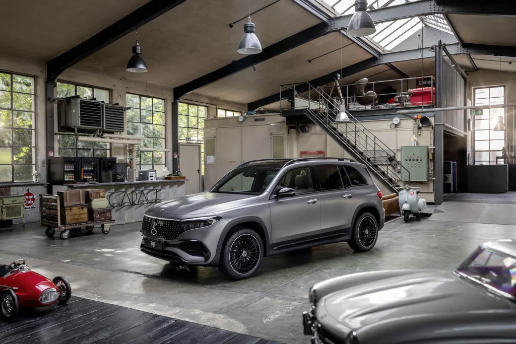 El Mercedes EQB cambia de cara... y algo más 4 Motor16 MERCEDES EQB 2024 1 Motor16