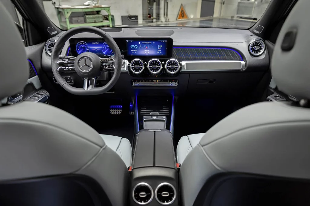 El Mercedes EQB cambia de cara... y algo más 13 Motor16 MERCEDES EQB 2024 10 Motor16