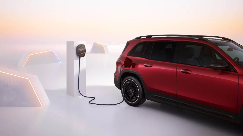 El Mercedes EQB cambia de cara... y algo más 21 Motor16 MERCEDES EQB 2024 18 Motor16