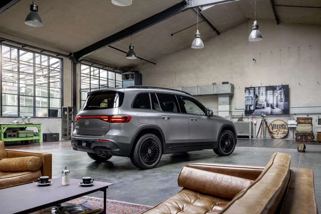 El Mercedes EQB cambia de cara... y algo más 5 Motor16 MERCEDES EQB 2024 2 Motor16