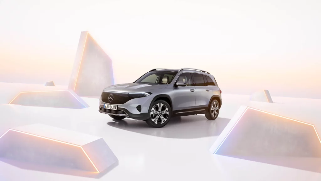 El Mercedes EQB cambia de cara... y algo más 24 Motor16 MERCEDES EQB 2024 21 Motor16