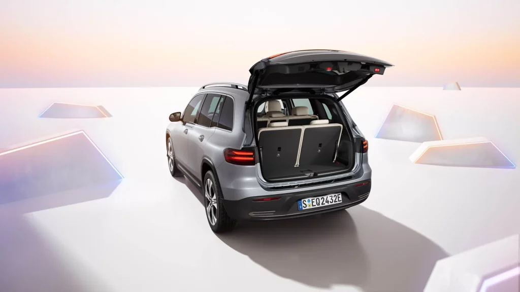 El Mercedes EQB cambia de cara... y algo más 28 Motor16 MERCEDES EQB 2024 25 Motor16