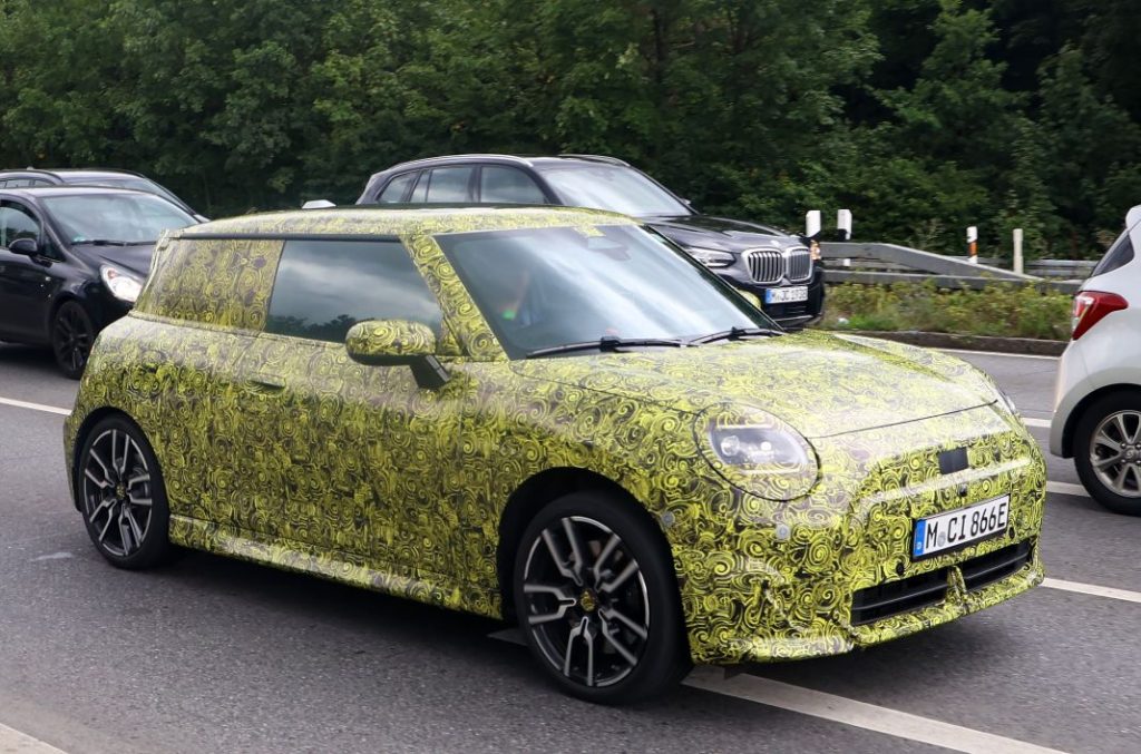 Buenas noticias: parece que habrá un Mini John Cooper Works 100 % eléctrico 7 Motor16 MINI EV JCW 7 Motor16