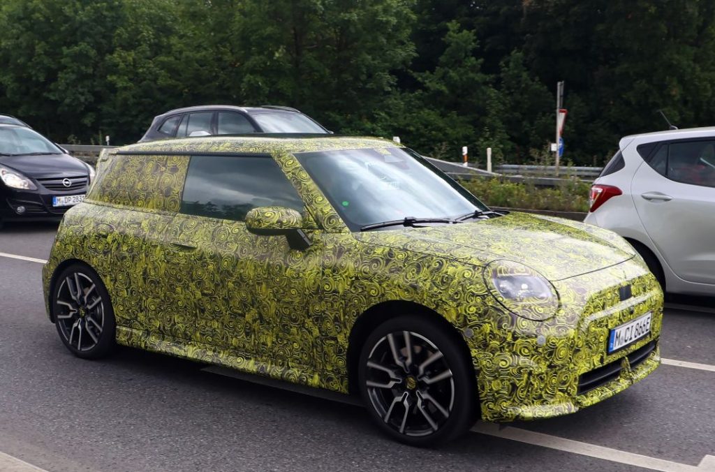 Buenas noticias: parece que habrá un Mini John Cooper Works 100 % eléctrico 8 Motor16 MINI EV JCW 8 Motor16