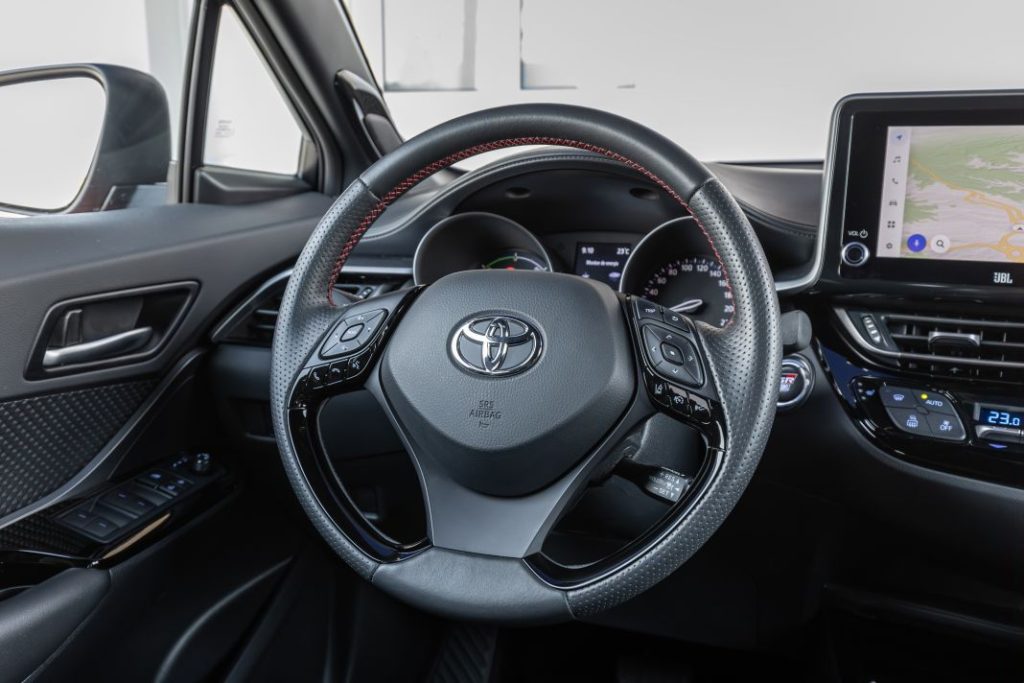 Nissan Qashqai E-Power vs Toyota C-HR 180H. Dos maneras de entender la hibridación 29 Motor16 Nissan Qashqai Toyota C HR comparativa 2 Motor16