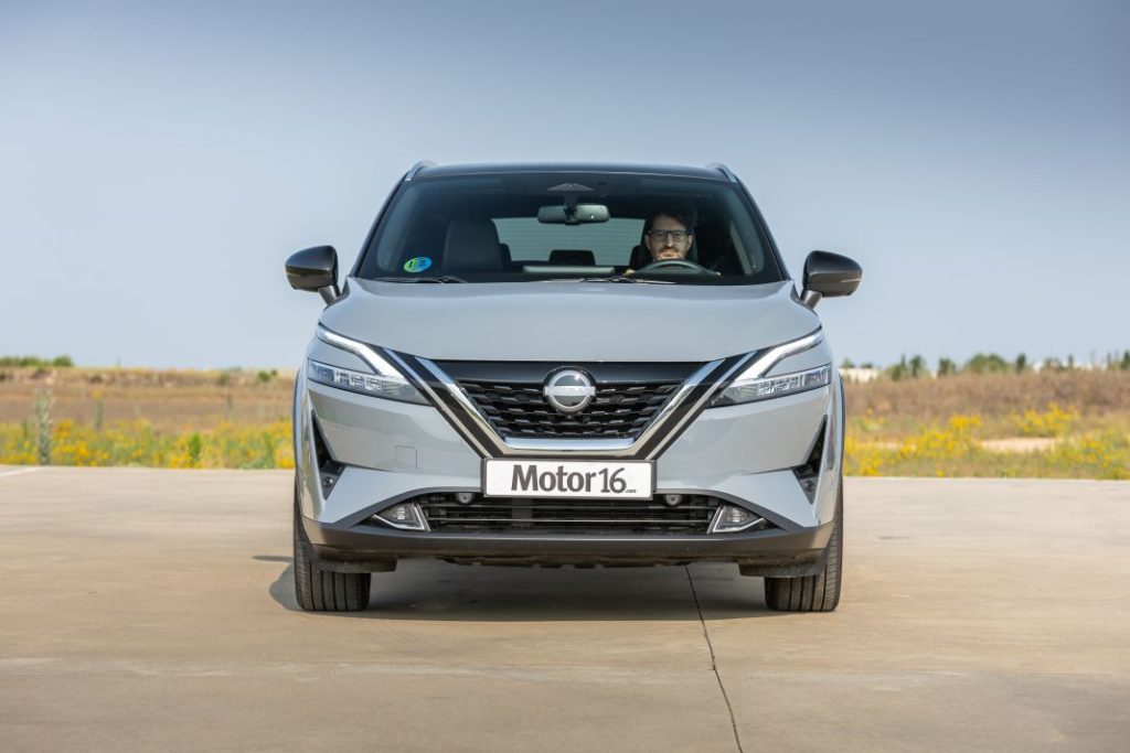 Nissan Qashqai E-Power vs Toyota C-HR 180H. Dos maneras de entender la hibridación 16 Motor16 Nissan Qashqai Toyota C HR comparativa 23 Motor16