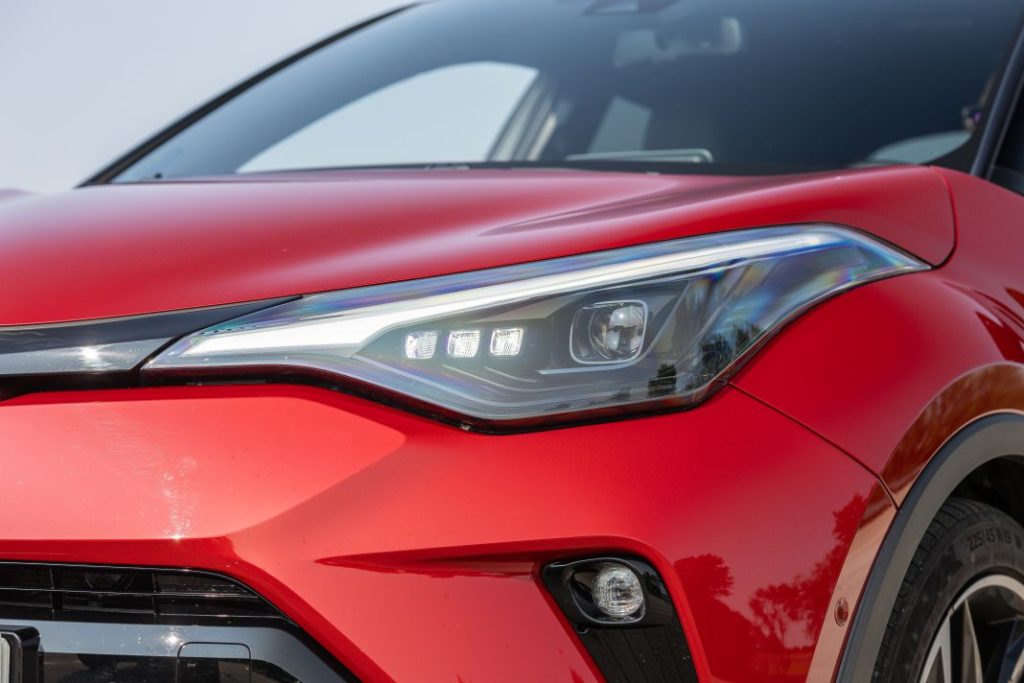 Nissan Qashqai E-Power vs Toyota C-HR 180H. Dos maneras de entender la hibridación 22 Motor16 Nissan Qashqai Toyota C HR comparativa 30 Motor16