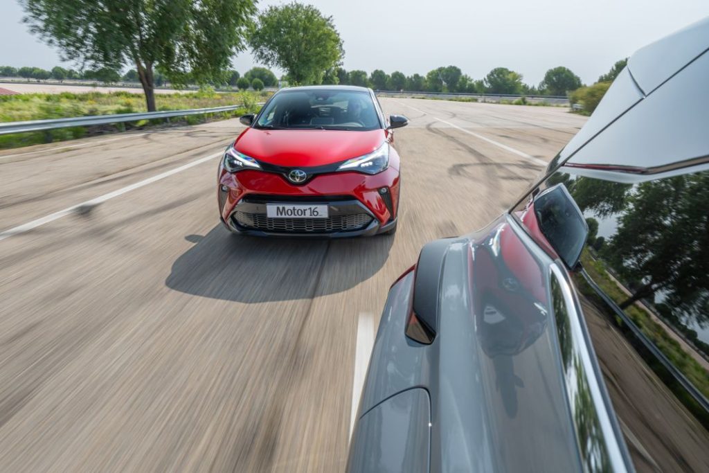 Nissan Qashqai E-Power vs Toyota C-HR 180H. Dos maneras de entender la hibridación 49 Motor16 Nissan Qashqai Toyota C HR comparativa 40 Motor16