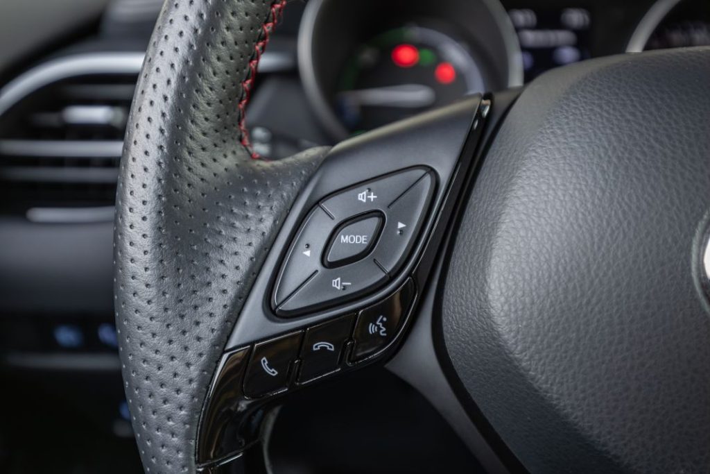 Nissan Qashqai E-Power vs Toyota C-HR 180H. Dos maneras de entender la hibridación 32 Motor16 Nissan Qashqai Toyota C HR comparativa 5 Motor16