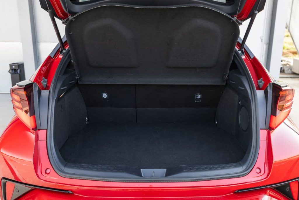 Nissan Qashqai E-Power vs Toyota C-HR 180H. Dos maneras de entender la hibridación 35 Motor16 Nissan Qashqai Toyota C HR comparativa 8 Motor16