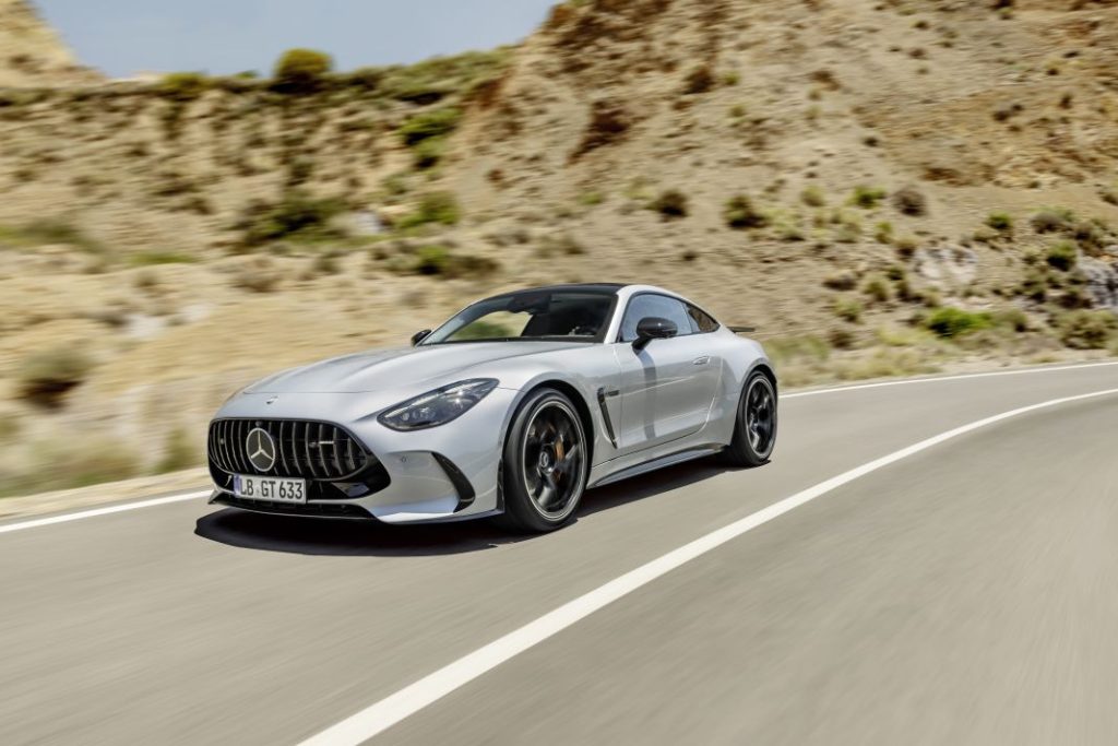 Nuevo Mercedes-AMG GT Coupé 2024. Parecido, aunque muy diferente 4 Motor16 Nuevo Mercedes AMG GT 2024 1 Motor16