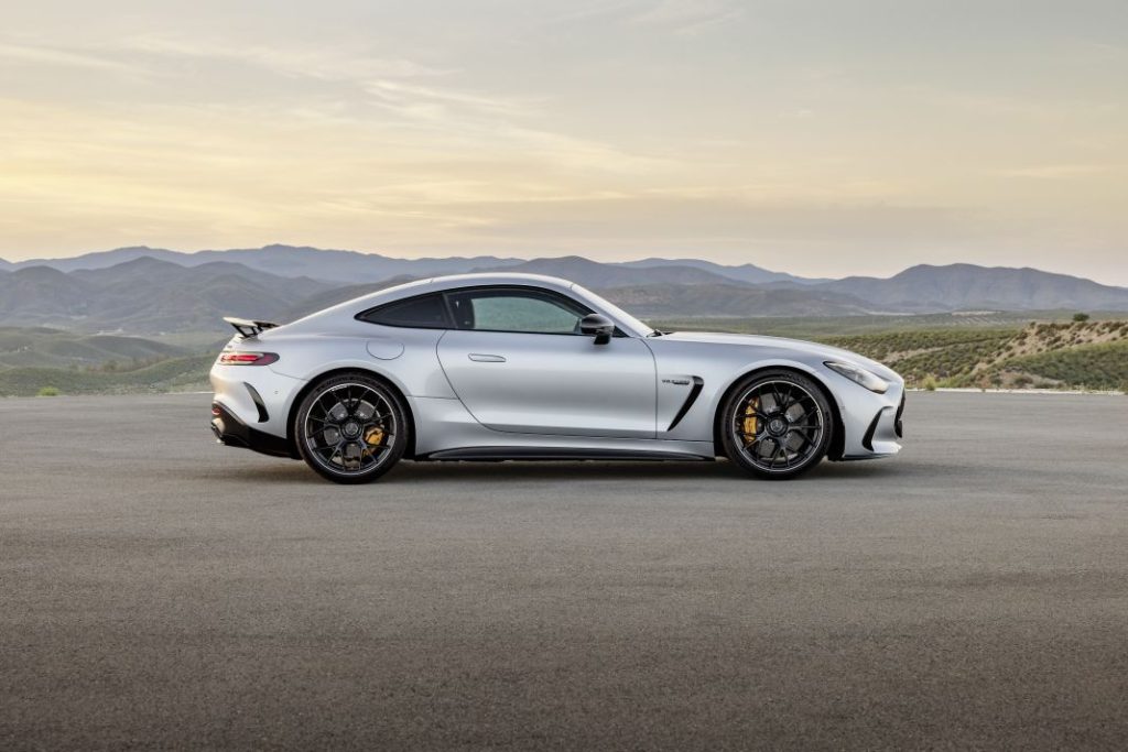 Nuevo Mercedes-AMG GT Coupé 2024. Parecido, aunque muy diferente 13 Motor16 Nuevo Mercedes AMG GT 2024 10 Motor16