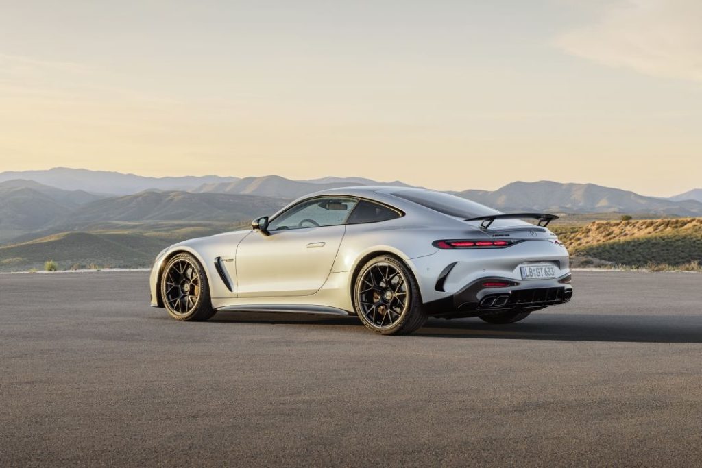Nuevo Mercedes-AMG GT Coupé 2024. Parecido, aunque muy diferente 10 Motor16 Nuevo Mercedes AMG GT 2024 7 Motor16