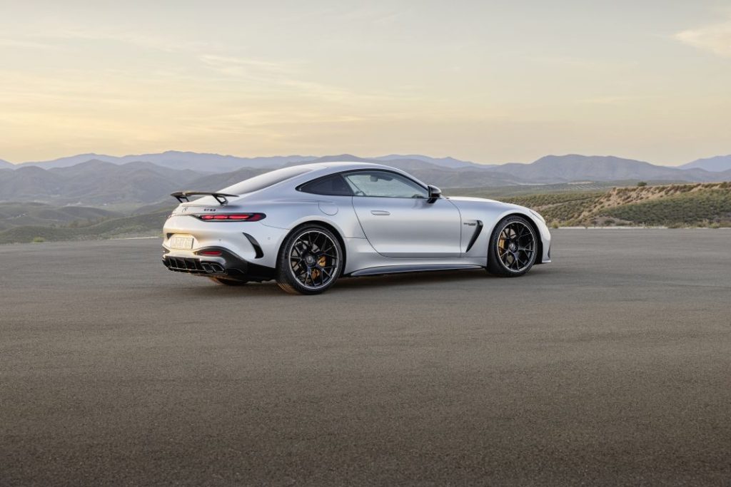 Nuevo Mercedes-AMG GT Coupé 2024. Parecido, aunque muy diferente 12 Motor16 Nuevo Mercedes AMG GT 2024 9 Motor16