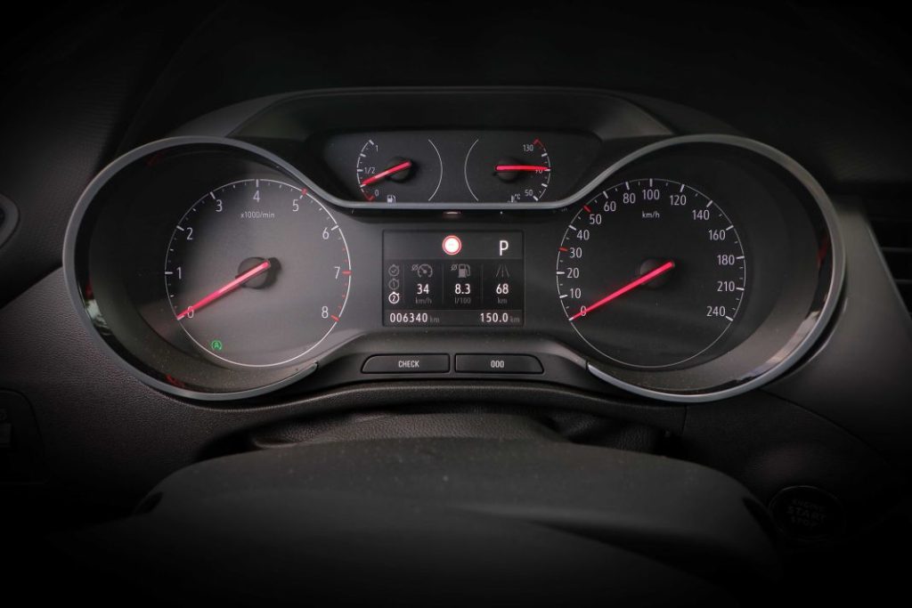 Prueba del Opel Crossland 1.2 Turbo Elegance 130 CV: Puro equilibrio 21 Motor16 Opel Crossland 12 Turbo 130 CV Elegance 16 Motor16