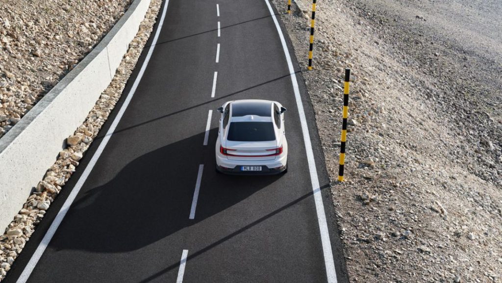 El Polestar 2 2024 llega con ganas de marcar el ritmo de los eléctricos premium 22 Motor16 POLESTAR 2 2024 19 Motor16