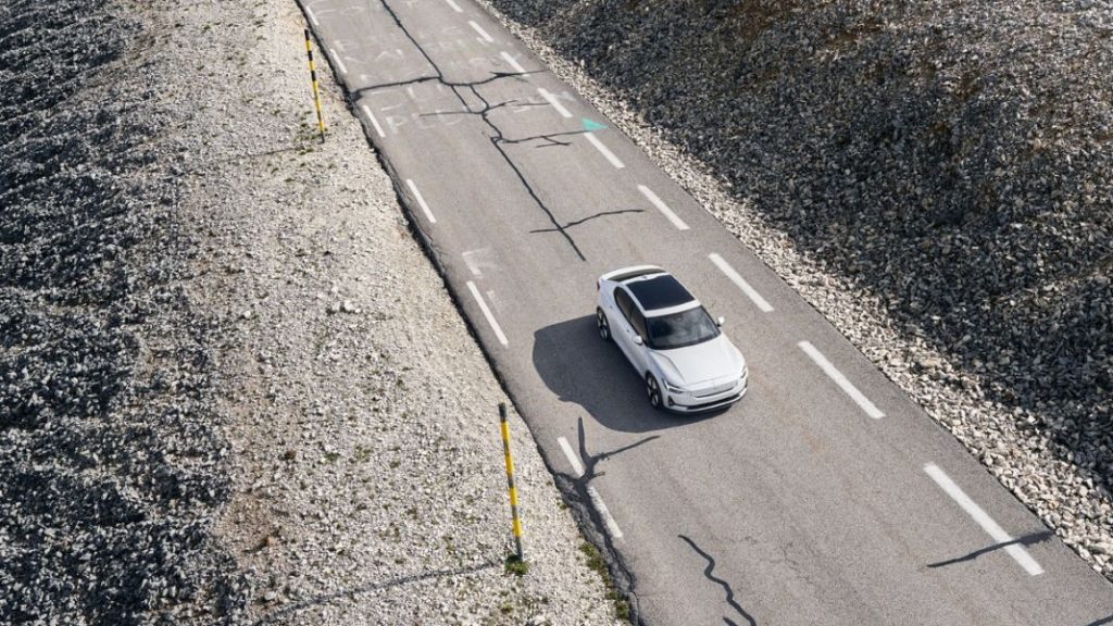El Polestar 2 2024 llega con ganas de marcar el ritmo de los eléctricos premium 30 Motor16 POLESTAR 2 2024 27 Motor16