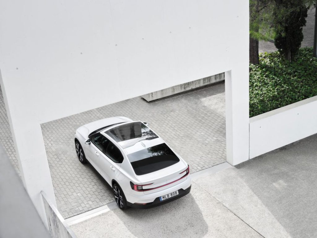 El Polestar 2 2024 llega con ganas de marcar el ritmo de los eléctricos premium 9 Motor16 POLESTAR 2 2024 6 Motor16