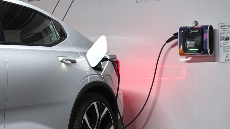 Tiembla Model 3. Esta berlina eléctrica viene desde Suecia con más de 10.000 euros de descuento 232 Motor16 Polestar Valencia 25 edited Motor16